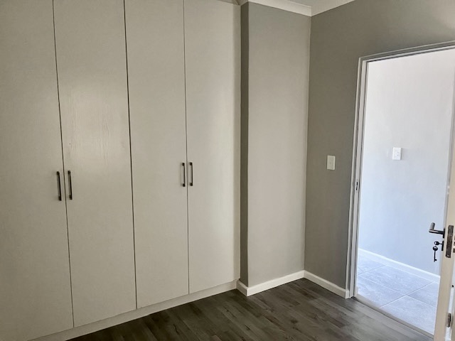 1 Bedroom Property for Sale in Table View Western Cape